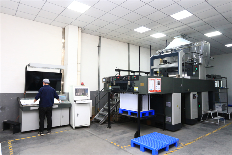 生產(chǎn)和檢驗(yàn)一體的設(shè)備   說明書印刷檢品一體機(jī) - 副本.JPG